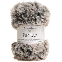 Ladda upp bild till gallerivisning, Materialkit - &quot;Disa&quot; virka en pälsväska i Fur Lux
