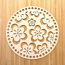 Ladda upp bild till gallerivisning, Materialkit - "Kiara" virka en hjärtkorg och två runda med lock