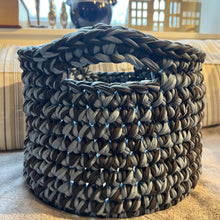 Ladda upp bild till gallerivisning, Materialkit - "Alicia" Virka en stor korg med handtag
