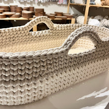 Ladda upp bild till gallerivisning, Träbotten oval 70x35 cm. extra kraftig botten till baby.