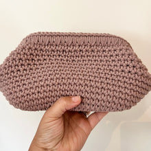 Ladda upp bild till gallerivisning, Materialkit "Malin" virka en Clutchväska