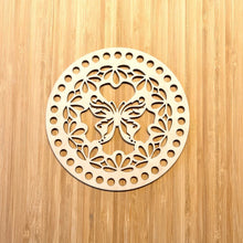 Ladda upp bild till gallerivisning, Materialkit - "Kiara" virka en hjärtkorg och två runda med lock