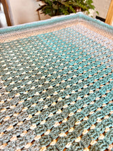 Ladda upp bild till gallerivisning, Materialkit - "Chloe" virka en babyfilt i Blockstitch