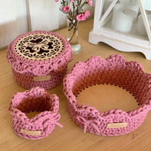 Ladda upp bild till gallerivisning, Materialkit - "Perla" Virka tre romantiska korgar
